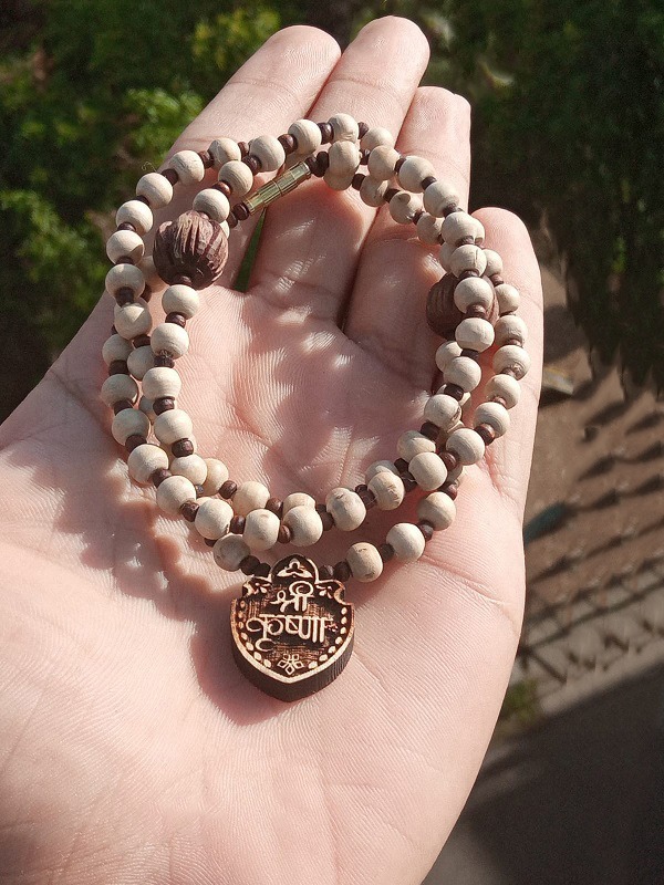 Shri Krishna Tulsi Locket With Round Shaped Beads Mala