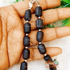 Wholesaler, Exporter and Suppliers in India and Worldwide. Buy Religious Products Online from www.shrikrishnastore.com