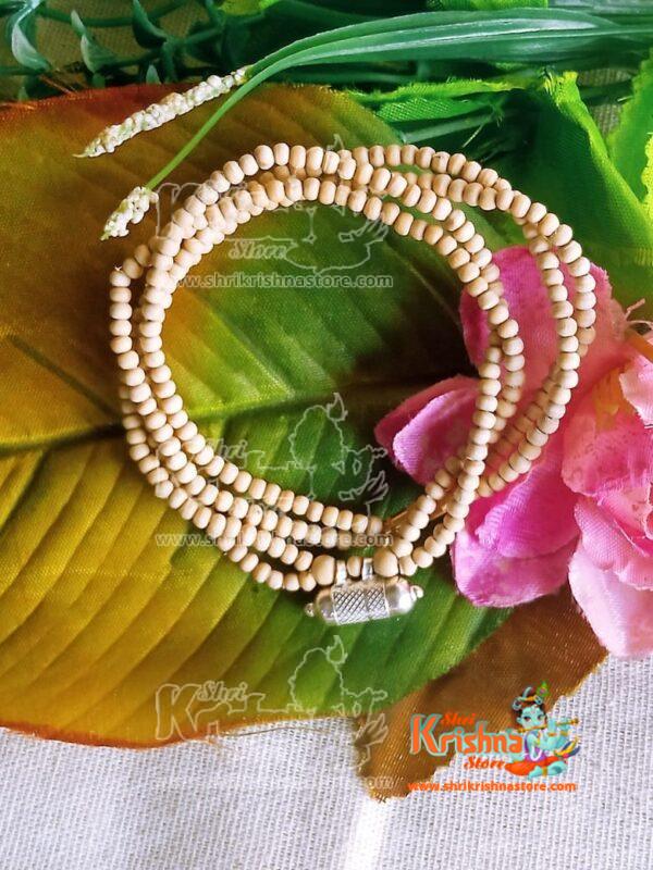 Each and every one of these Locket Mala is a work of Very Fine Hand art