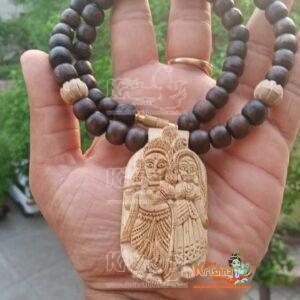 Each and every one of these Locket Mala is a work of Very Fine Hand art