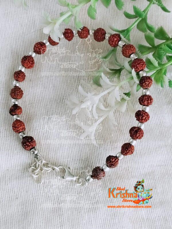 Wholesaler, Exporter and Suppliers in India and Worldwide. Buy Original Tulsi Mala Products Online from www.originaltulsimala.com