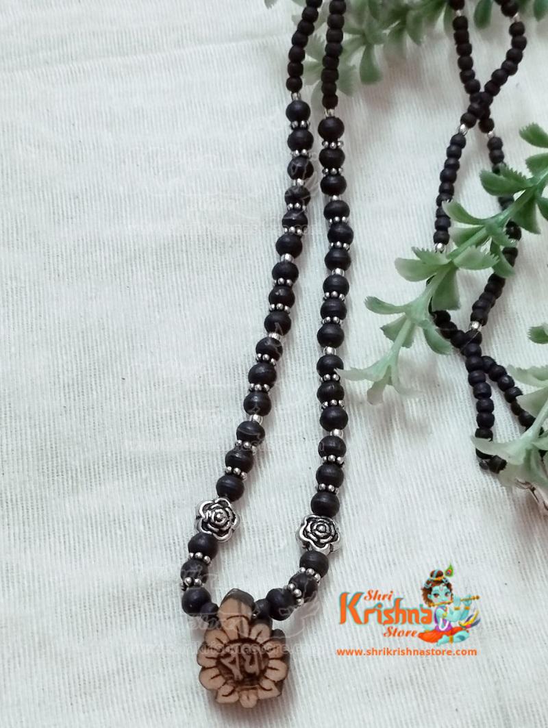 Wholesaler, Exporter and Suppliers in India and Worldwide. Buy Original Tulsi Mala Products Online from www.originaltulsimala.com