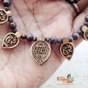 Wholesaler, Exporter and Suppliers in India and Worldwide. Buy Original Tulsi Mala Products Online from www.originaltulsimala.com