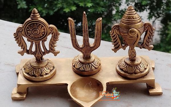 Brass Handcrafted Vaishnava Symbols Shankh Chakra Nama