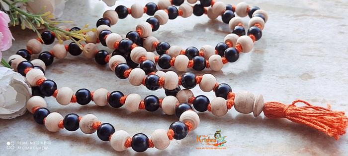 Wholesaler, Exporter and Suppliers in India and Worldwide. Buy Religious Products Online from www.shrikrishnastore.com