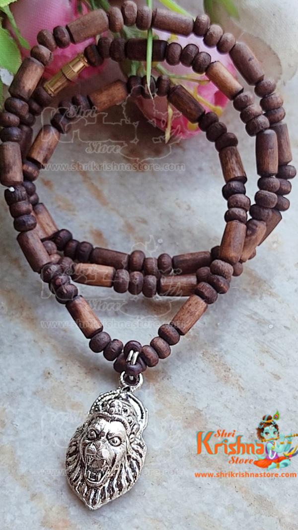 Each and every one of these Locket Mala is a work of Very Fine Hand art.