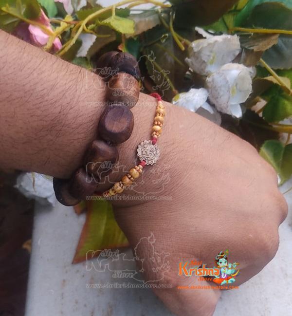 Traditional Look Tulsi Beads Bracelet In Elastic