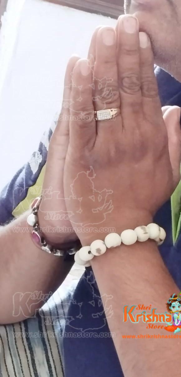 Traditional Look Shyama Tulsi Beads Bracelet In Elastic